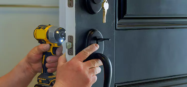 Commercial Door Lock Installation Apple Valley